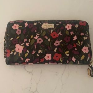 Kate Spade New York wallet